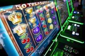 HOA78 Kasino – meja blackjack live multi-tangan dengan dealer cantik dan pencahayaan kasino premium